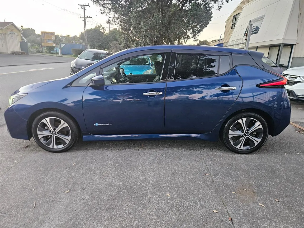 2022 Nissan Leaf 40X (40kWh) — photo 4