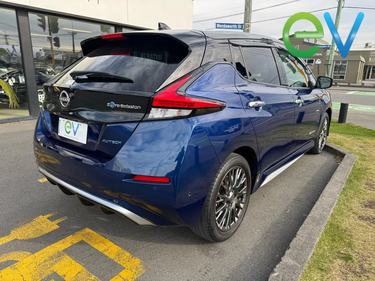 2022 Nissan LEAF E+62kWh AUTECH — photo 3