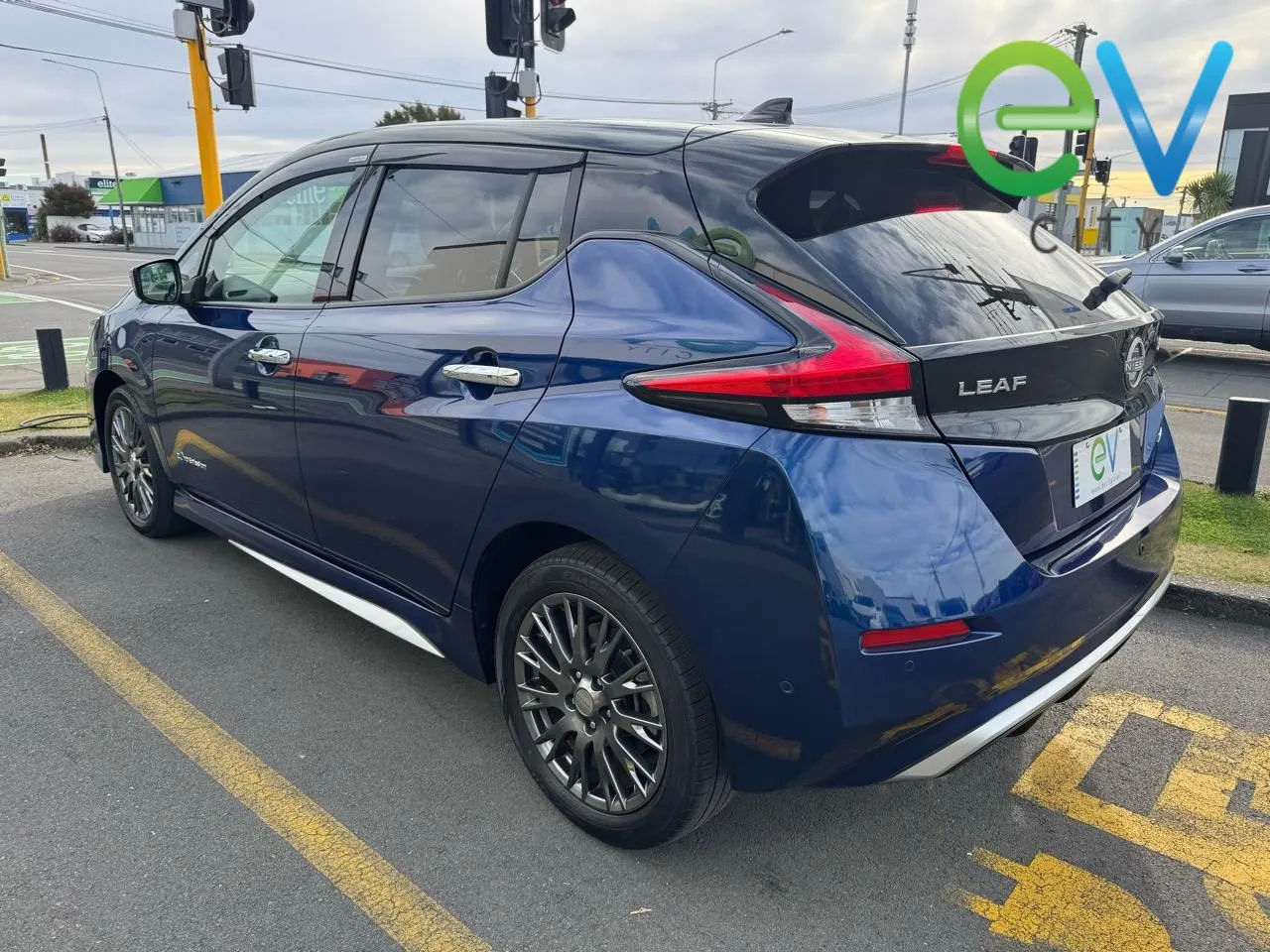 2022 Nissan LEAF E+62kWh AUTECH — photo 5