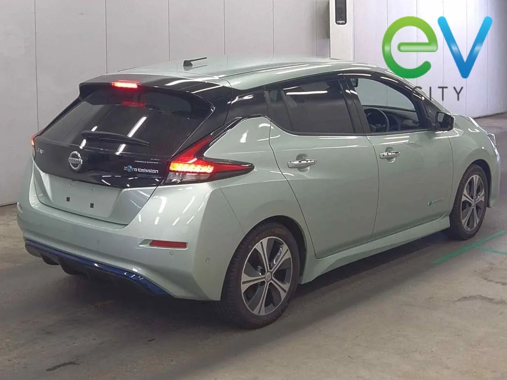 2017 Nissan Leaf G (40kWh) Pro Pilot, 360 Camera — photo 2