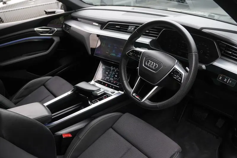 2022 Audi e-tron Sportback S Line Quattro (71kWh), photo 9