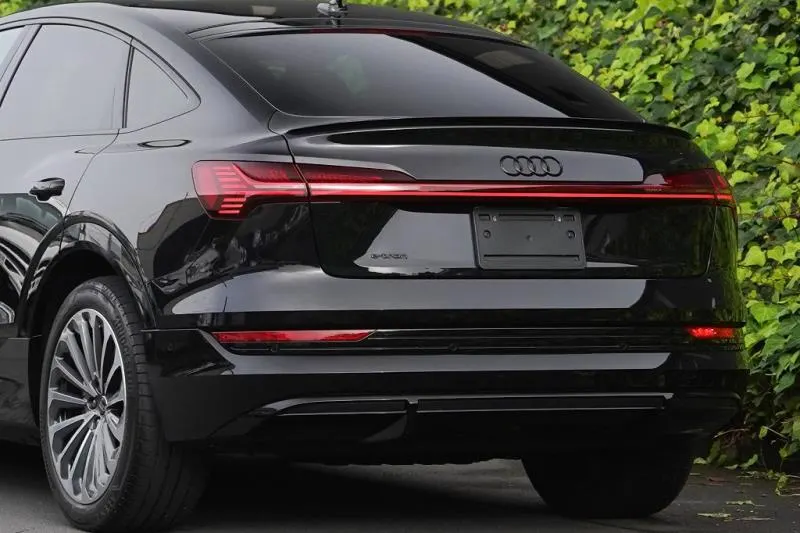 2022 Audi e-tron Sportback S Line Quattro (71kWh), photo 4