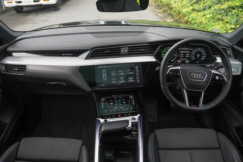 2022 Audi e-tron Sportback S Line Quattro (71kWh), photo 10
