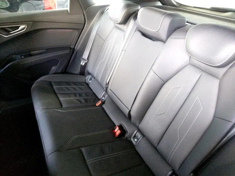 2023 Audi Q4 e-tron S Line (82kWh) — photo 5