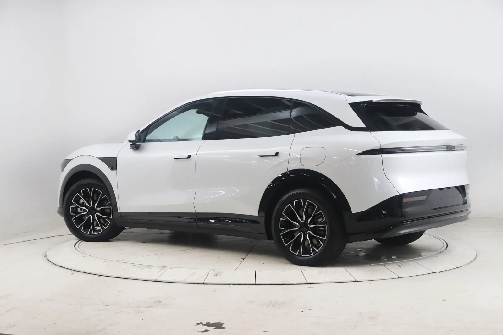 2026 Zeekr 7X LR RWD, photo 4