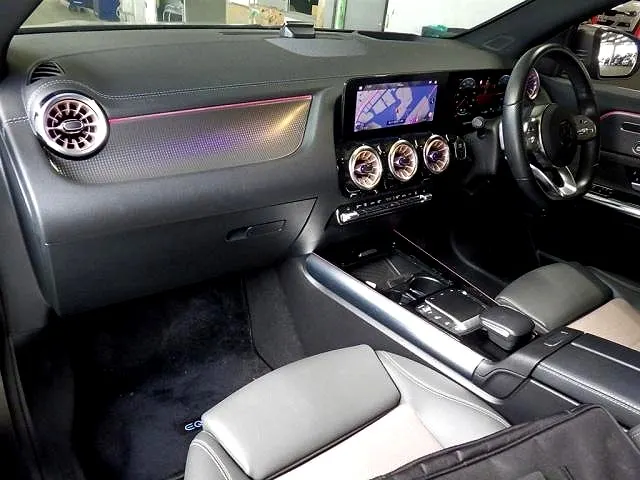 2022 Mercedes Benz EQA 250 (66kWh) — photo 5