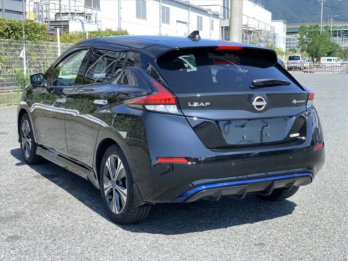 2021 Nissan Leaf X V Selection (40kWh) — photo 4
