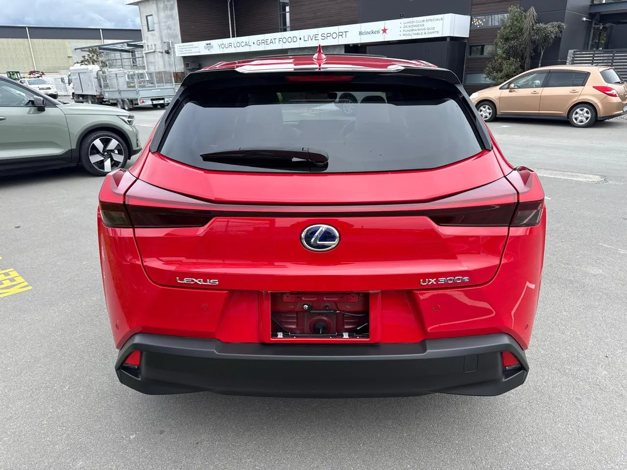 2021 Lexus UX 300e UX300e Ver. L EV Low KMs Sunroof, photo 7