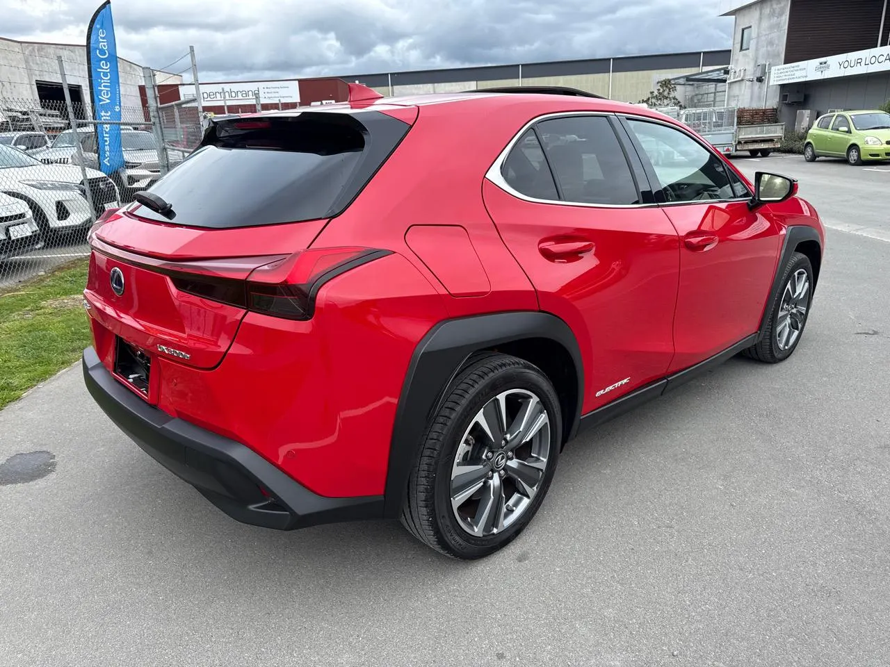 2021 Lexus UX 300e UX300e Ver. L EV Low KMs Sunroof, photo 8