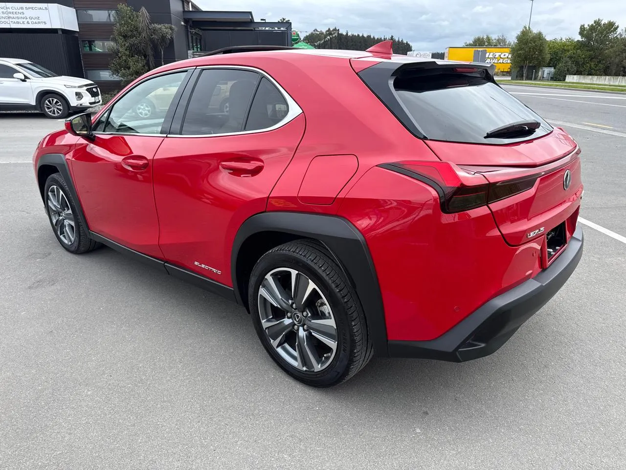 2021 Lexus UX 300e UX300e Ver. L EV Low KMs Sunroof, photo 6