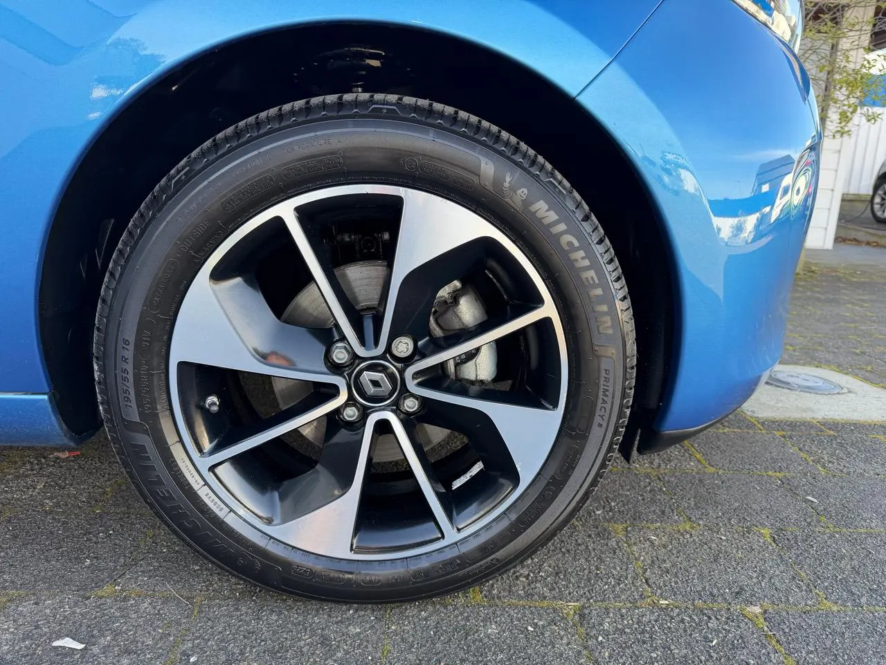 2017 Renault Zoe Dynamique NAV ZE40 (41kWh) — photo 8