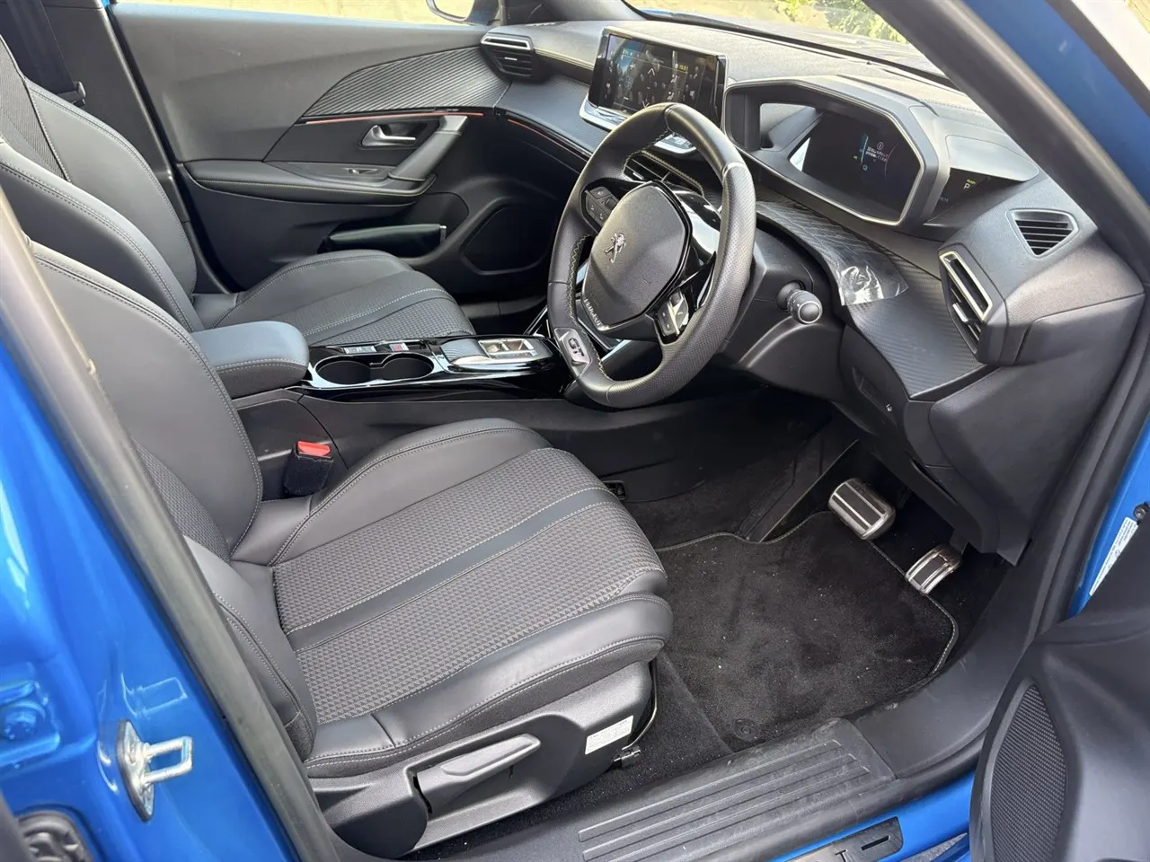 2024 Peugeot e-2008 GT Line Electric (50kWh) — photo 5