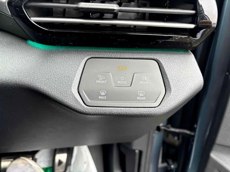 2023 Volkswagen ID.4 Pro (82kWh) — photo 11