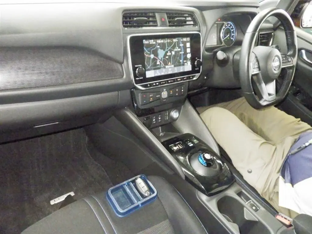 2020 Nissan Leaf X V Selection (40kWh), photo 3
