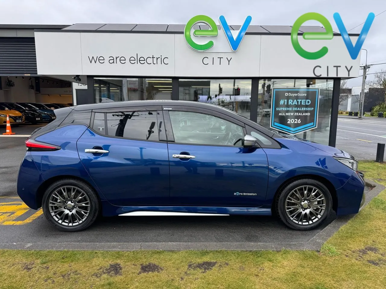 2021 Nissan Leaf X 40kWh Autech — photo 2
