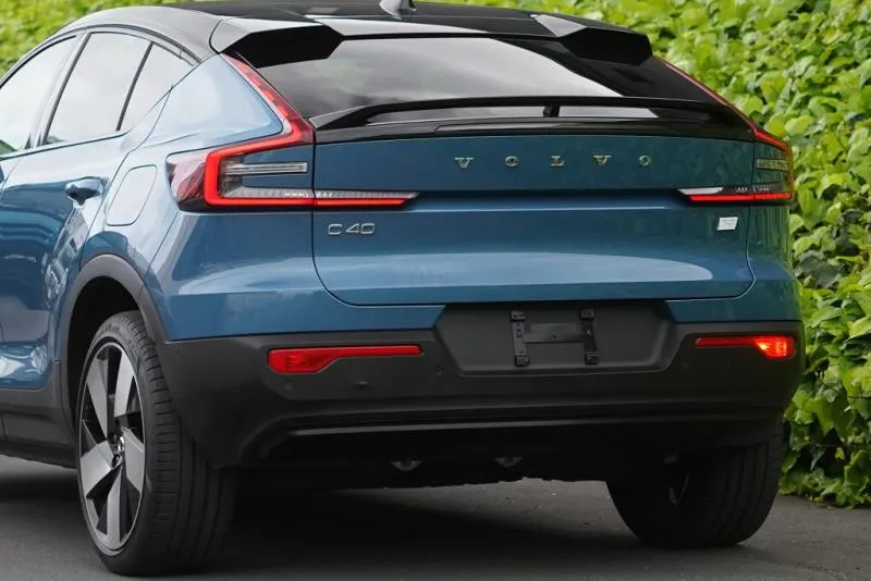 2022 Volvo C40 Recharge Ultime Twin AWD — photo 5