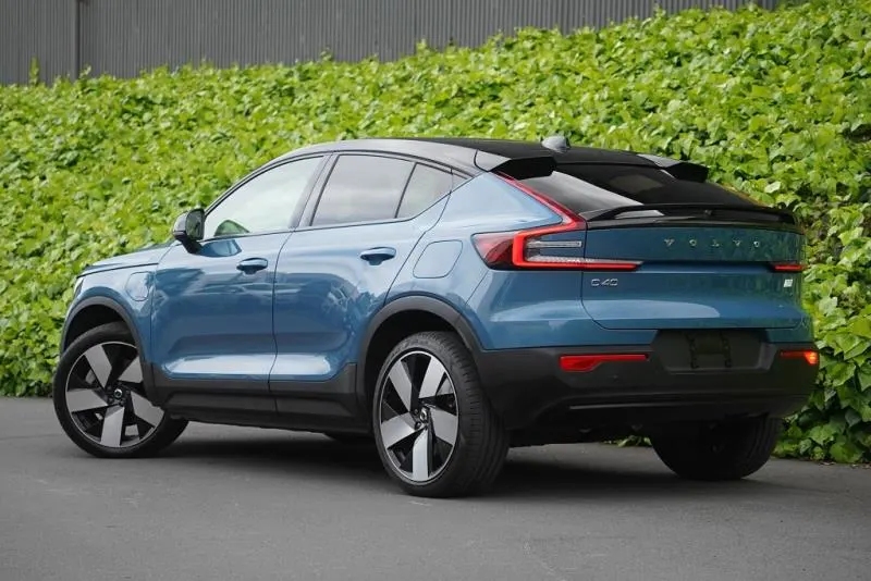 2022 Volvo C40 Recharge Ultime Twin AWD — photo 8
