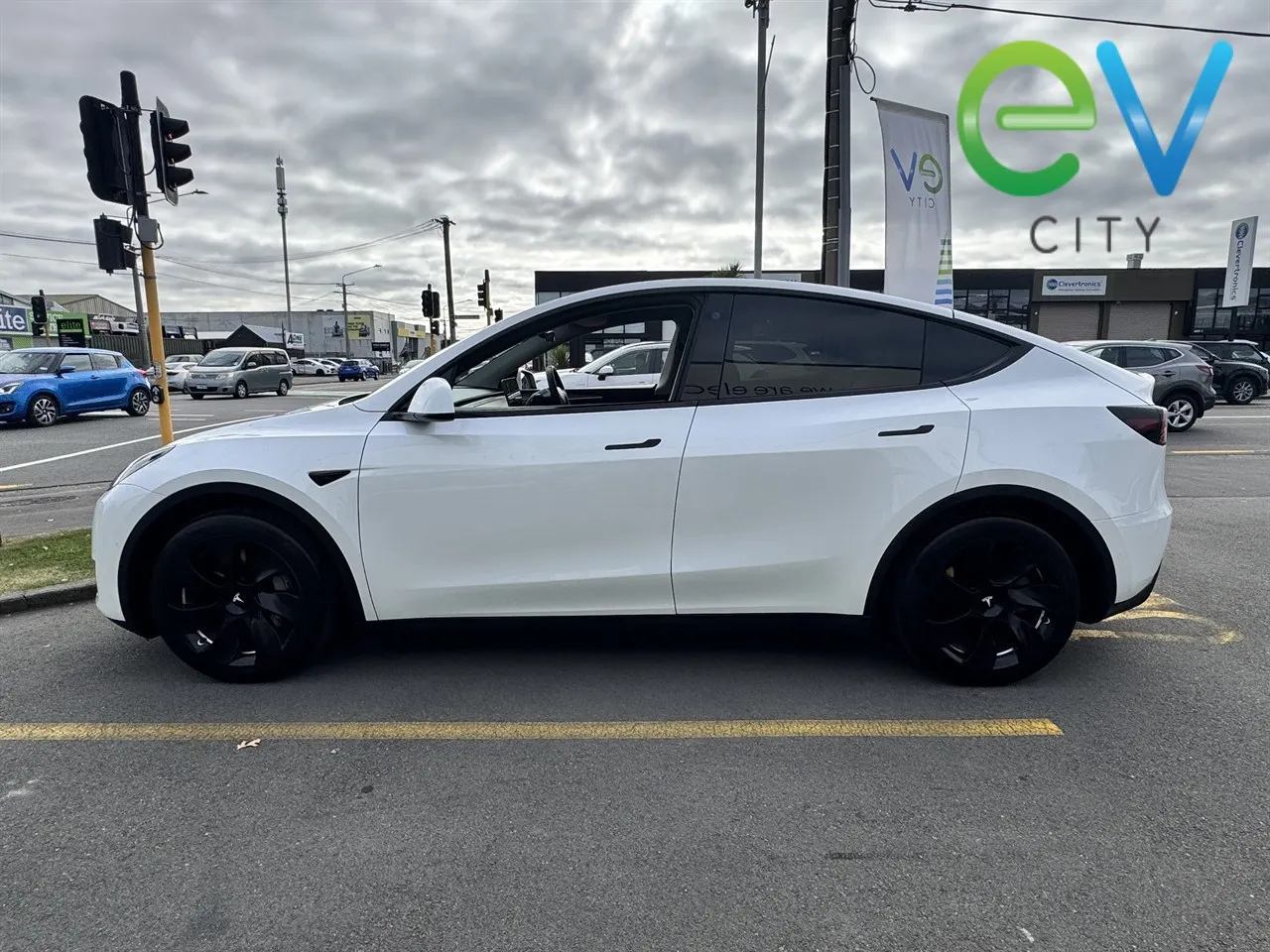2022 Tesla Model Y Rear Wheel Drive (60kWh), photo 7