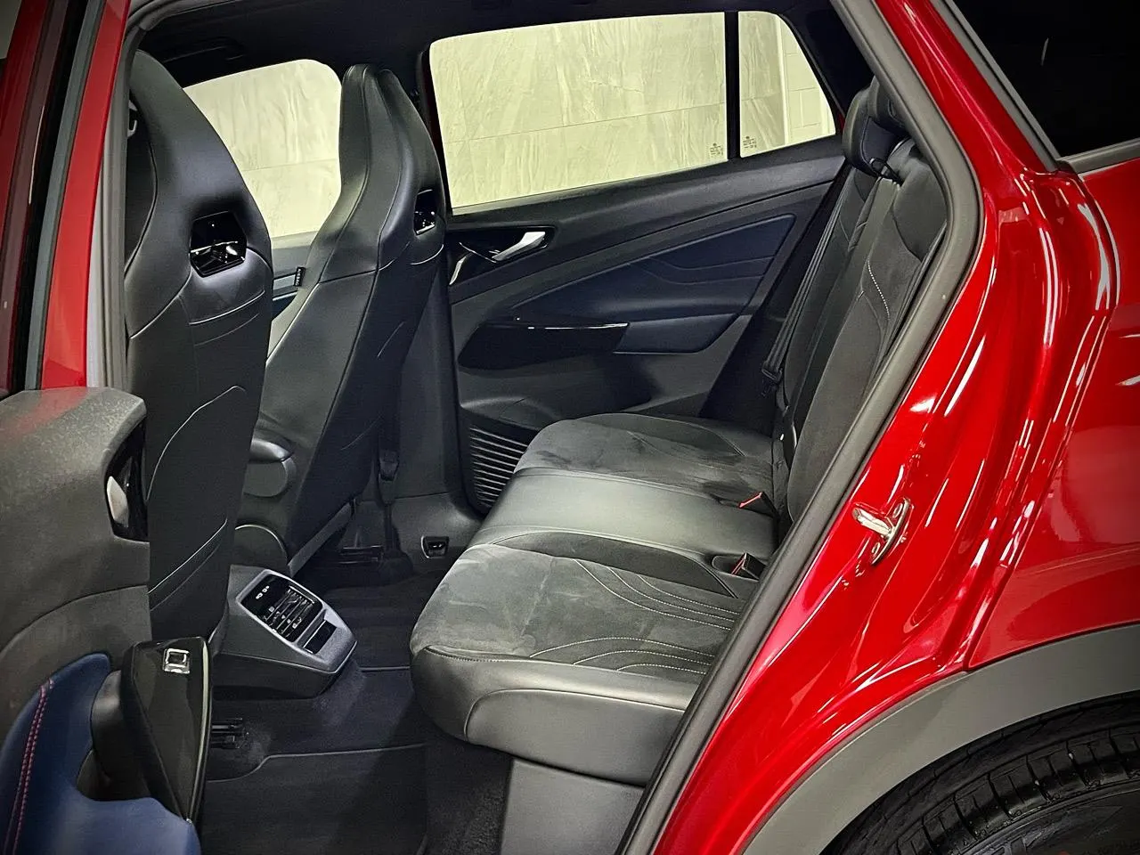 2022 Volkswagen ID.4 GTX 4WD — photo 17