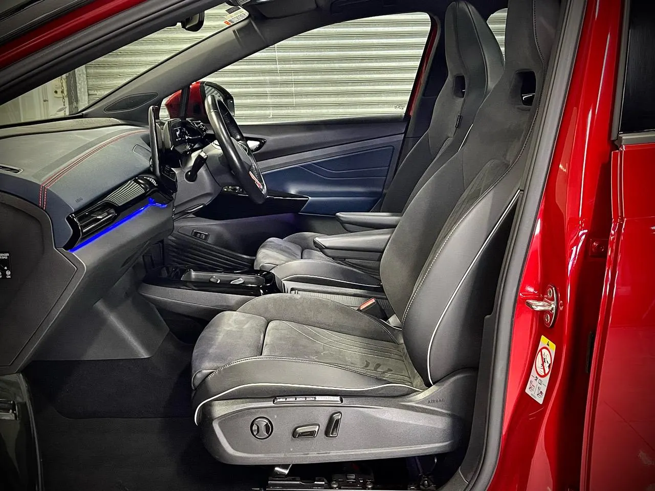 2022 Volkswagen ID.4 GTX 4WD — photo 18