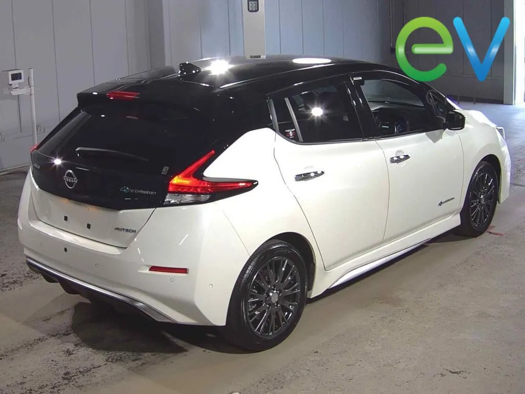 2021 Nissan Leaf e+ Autech (62kWh) — photo 2