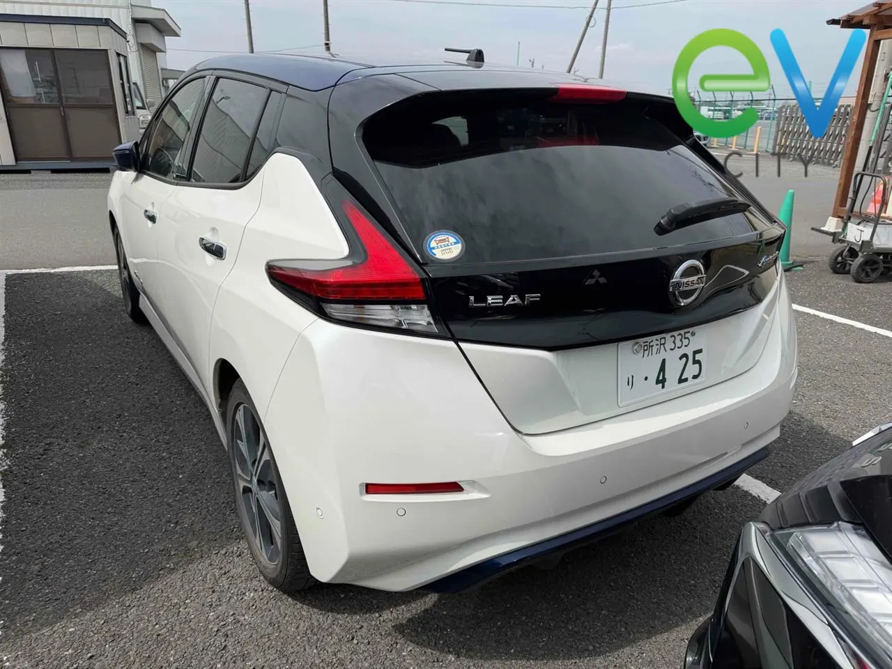 2018 Nissan Leaf G (40kWh) — photo 2