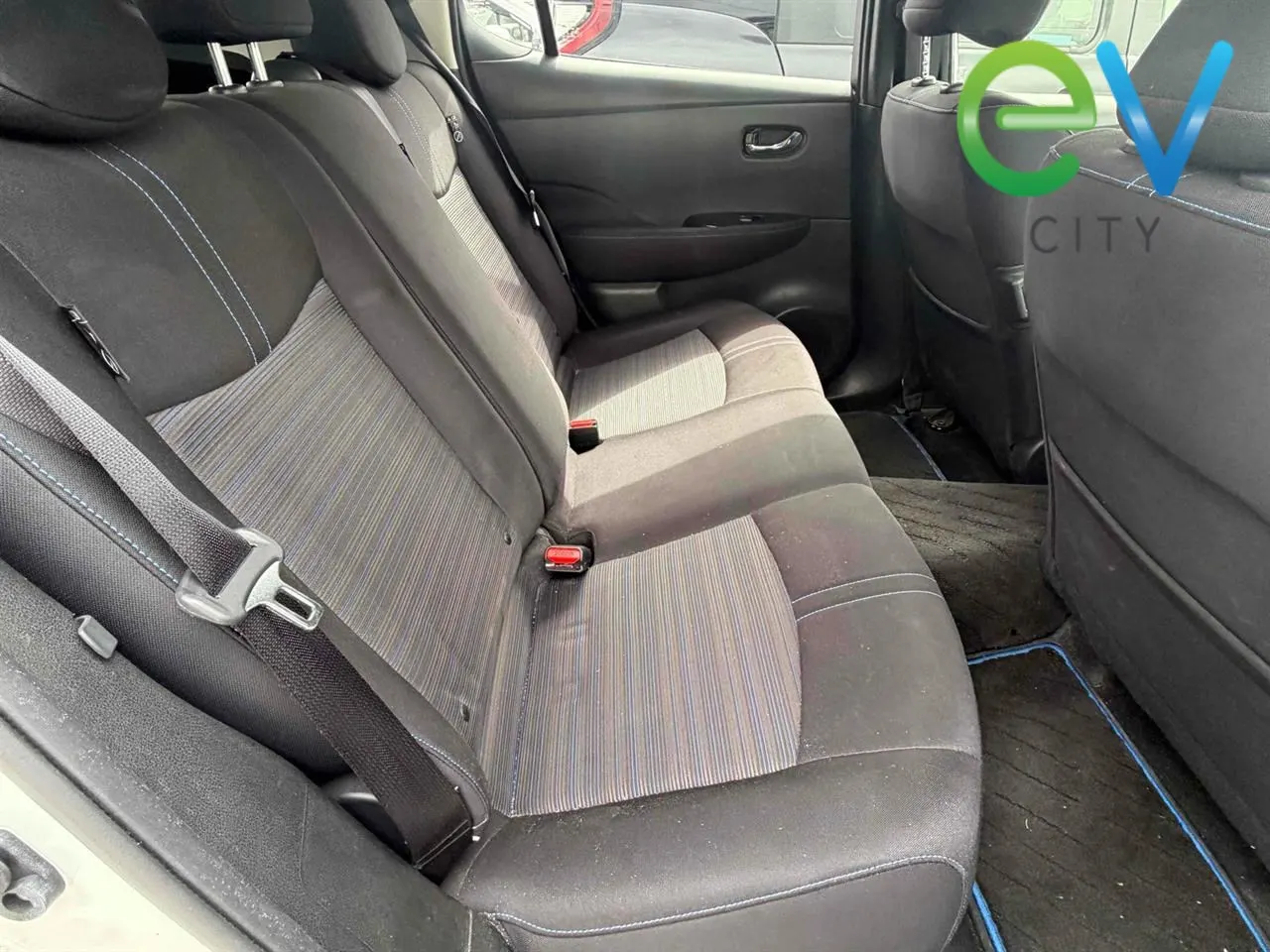 2018 Nissan Leaf G (40kWh) — photo 7