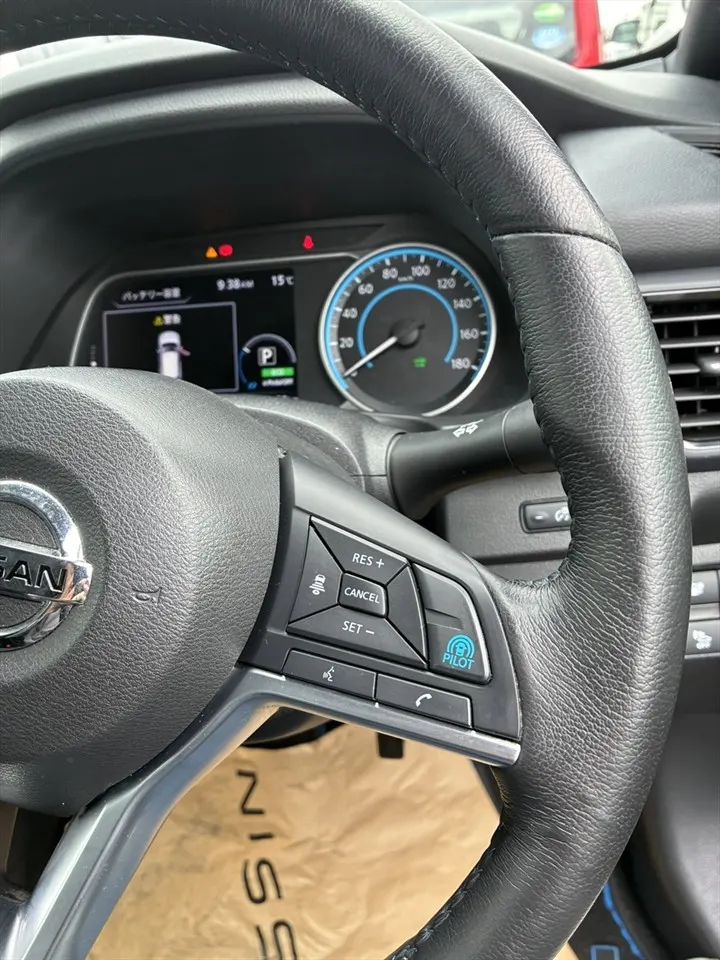 2017 Nissan Leaf G (40kWh) — photo 8