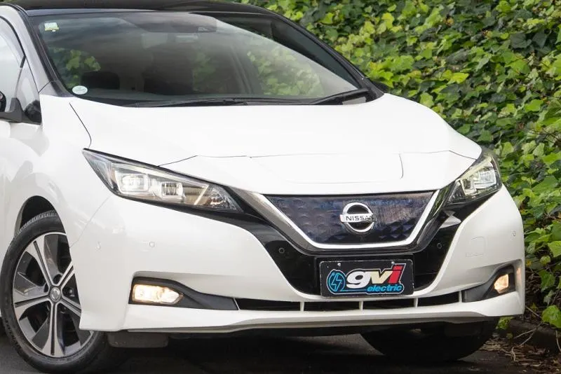 2018 Nissan Leaf 40G (40kWh) — photo 3
