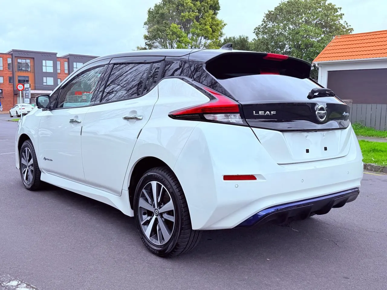 2021 Nissan Leaf e+ X (62kWh) — photo 7