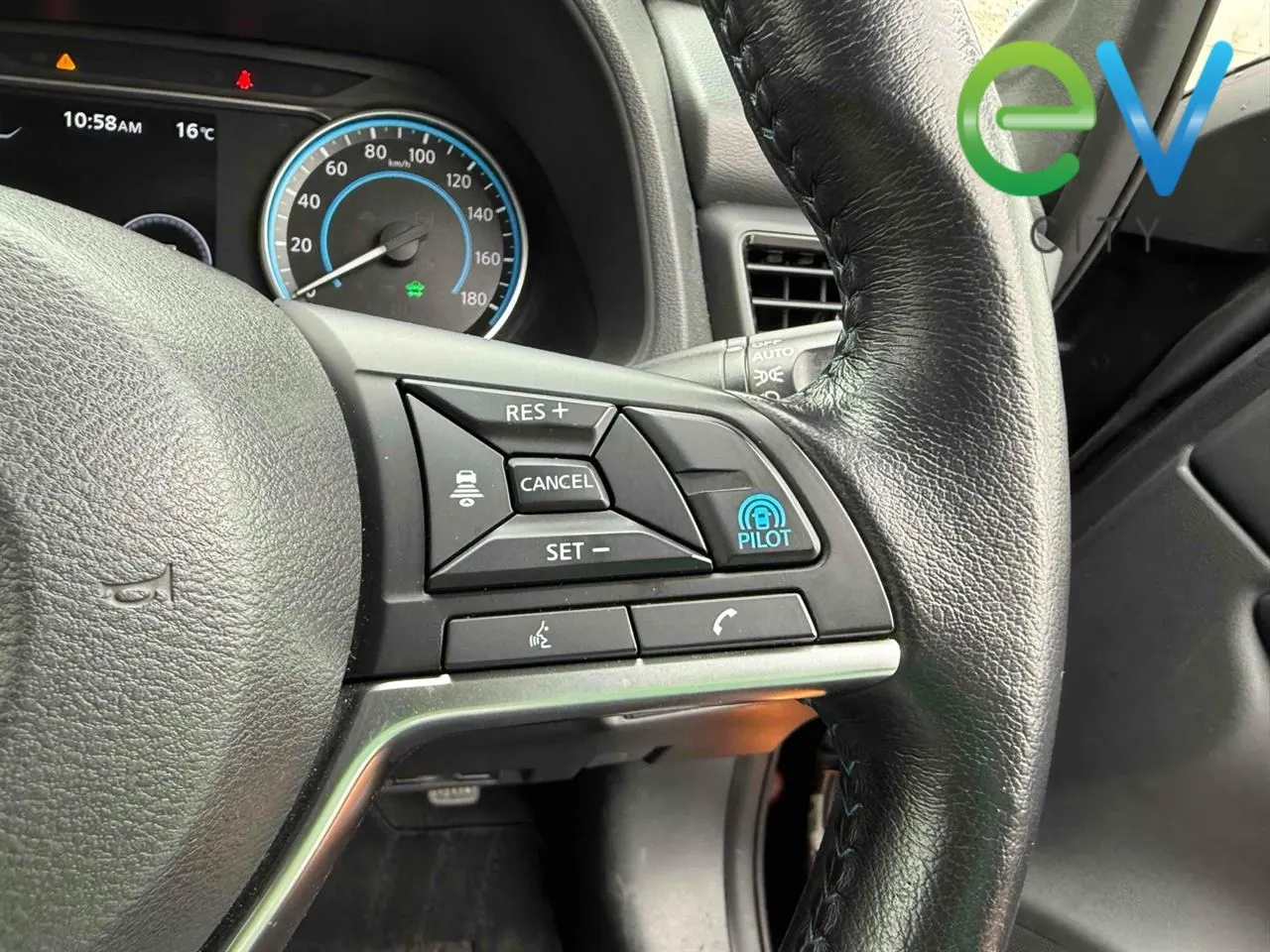 2020 Nissan LEAF X 40kWh With Pro Pilot, 360 Camera — photo 6