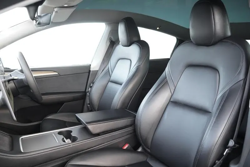 2022 Tesla Model Y RWD (60kWh), photo 11