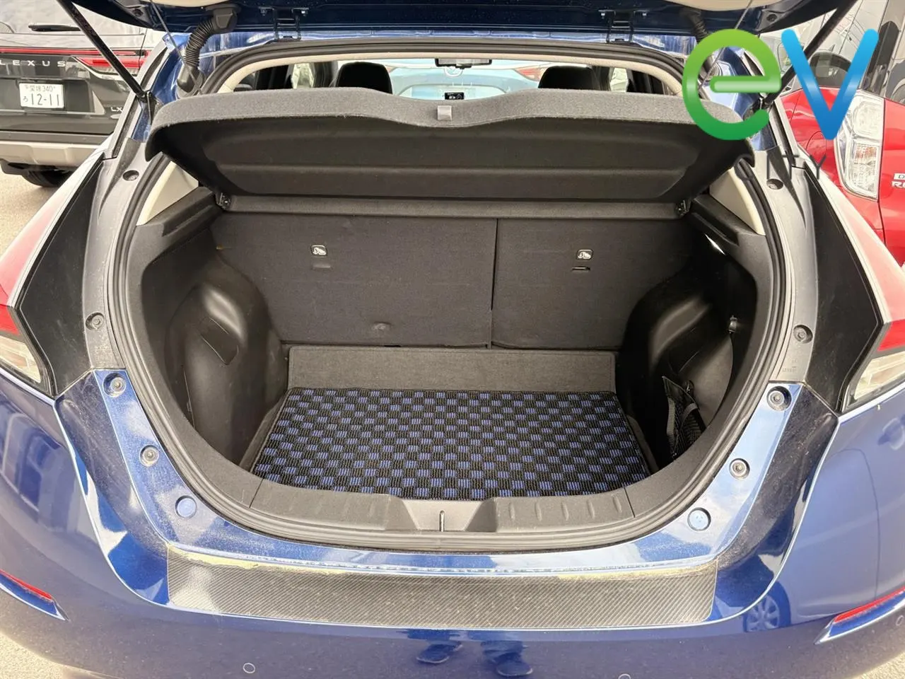 2017 Nissan Leaf G (40kWh) — photo 10