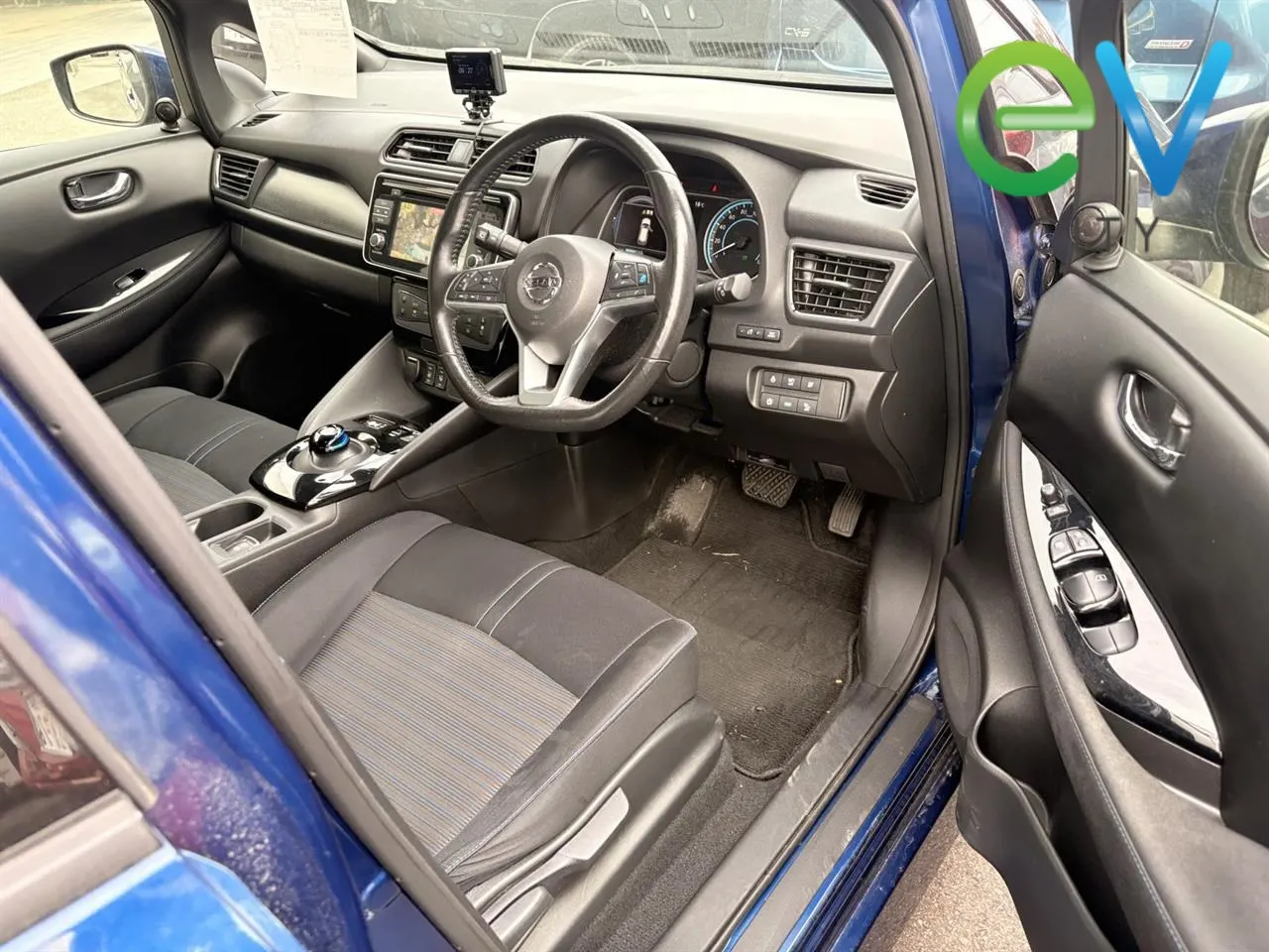 2017 Nissan Leaf G (40kWh) — photo 8