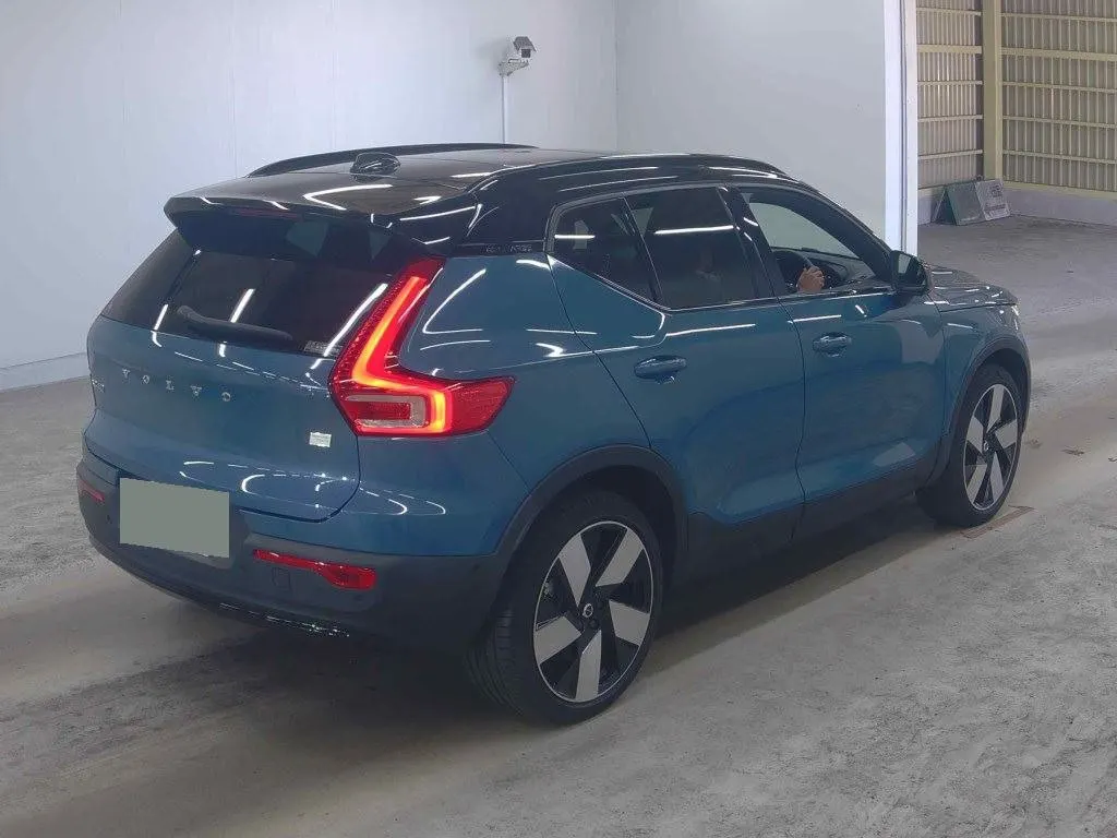 2022 Volvo XC40 Recharge Ultimate Twin Motor — photo 6