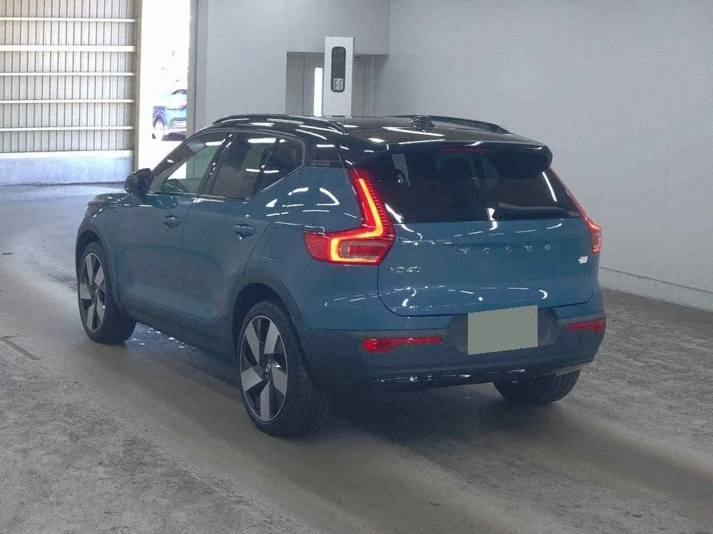 2022 Volvo XC40 Recharge Ultimate Twin Motor — photo 4