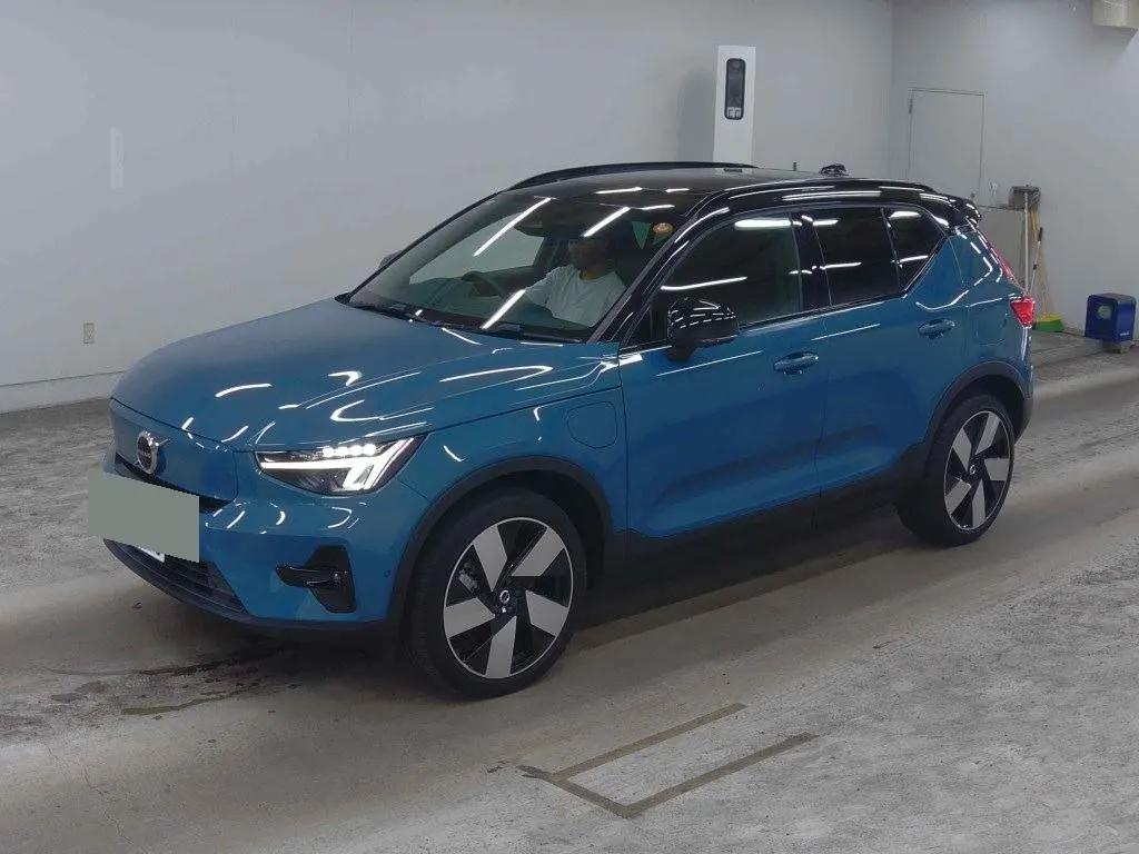 2022 Volvo XC40 Recharge Ultimate Twin Motor — photo 3