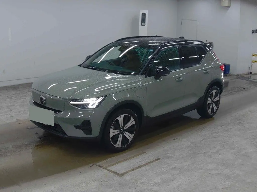 2023 Volvo XC40 Recharge Plus (BEV) — photo 6