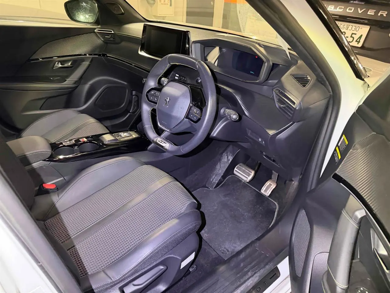 2023 Peugeot e-2008 GT Line Electric (50kWh) — photo 6