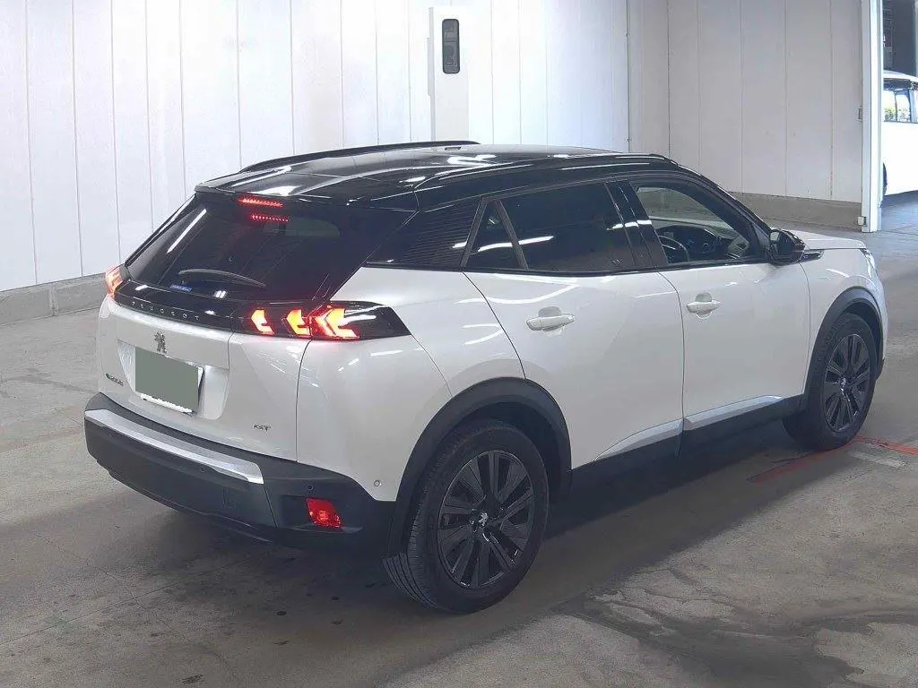 2023 Peugeot e-2008 GT Line Electric (50kWh) — photo 5