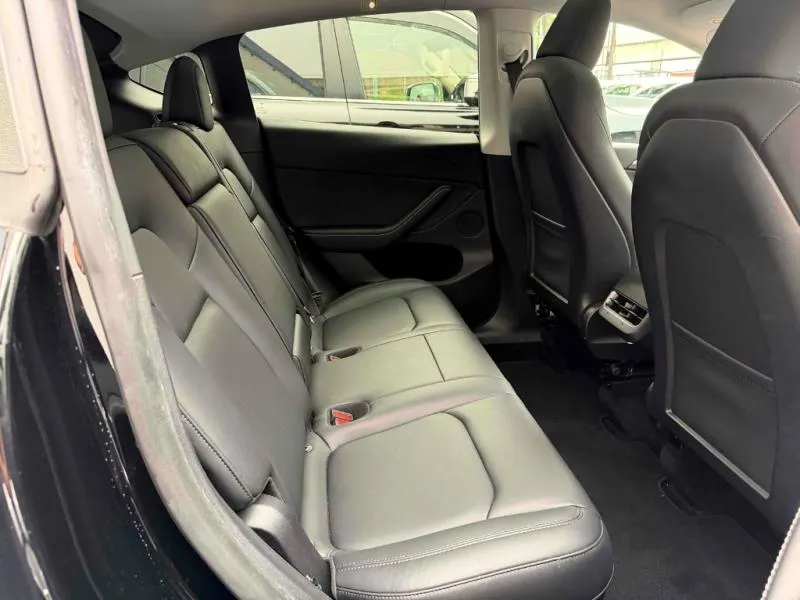 2023 Tesla Model Y Long Range Dual Motor (82kWh) — photo 7