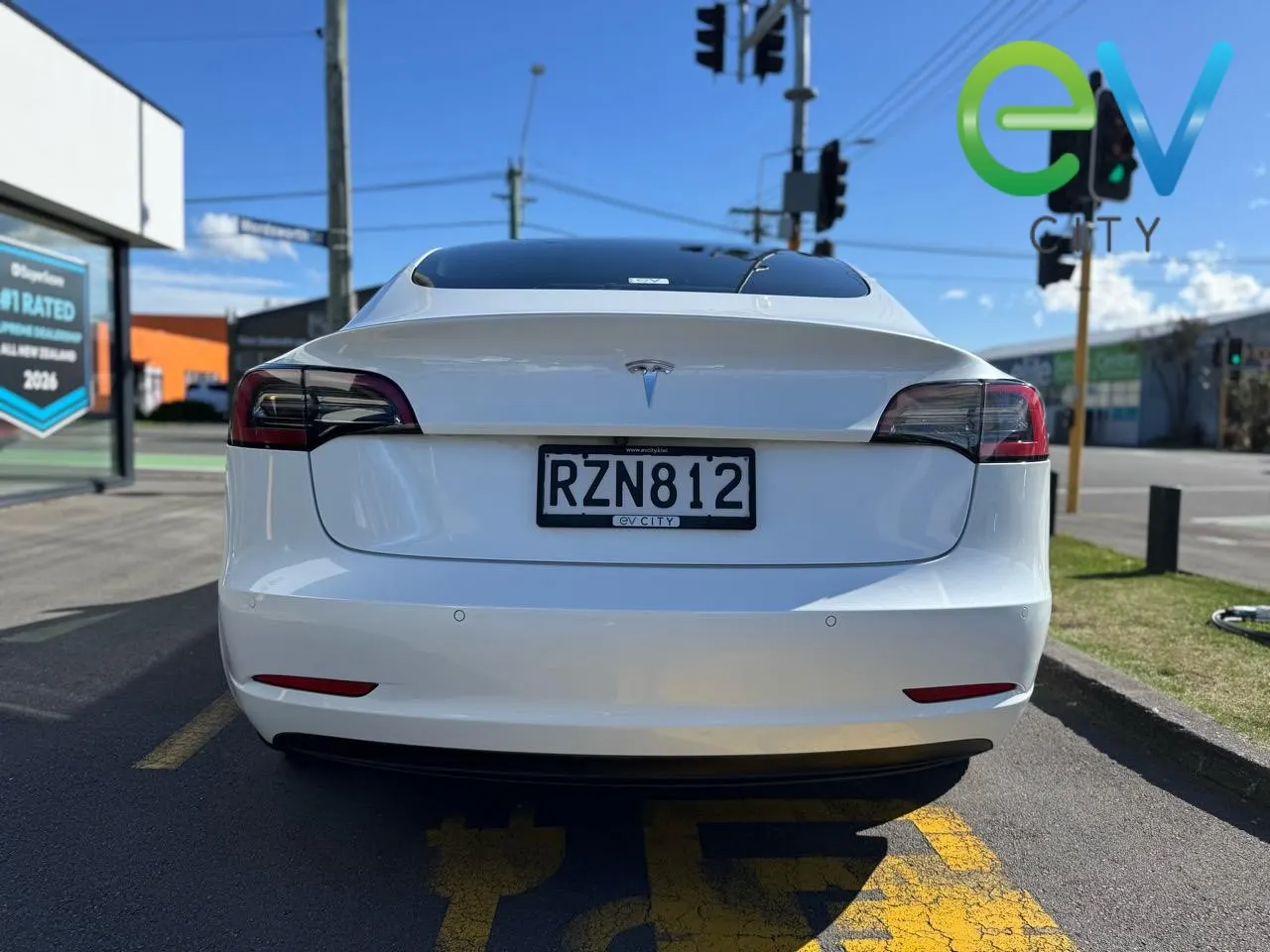 2022 Tesla Model 3 Standard Range Plus — photo 4