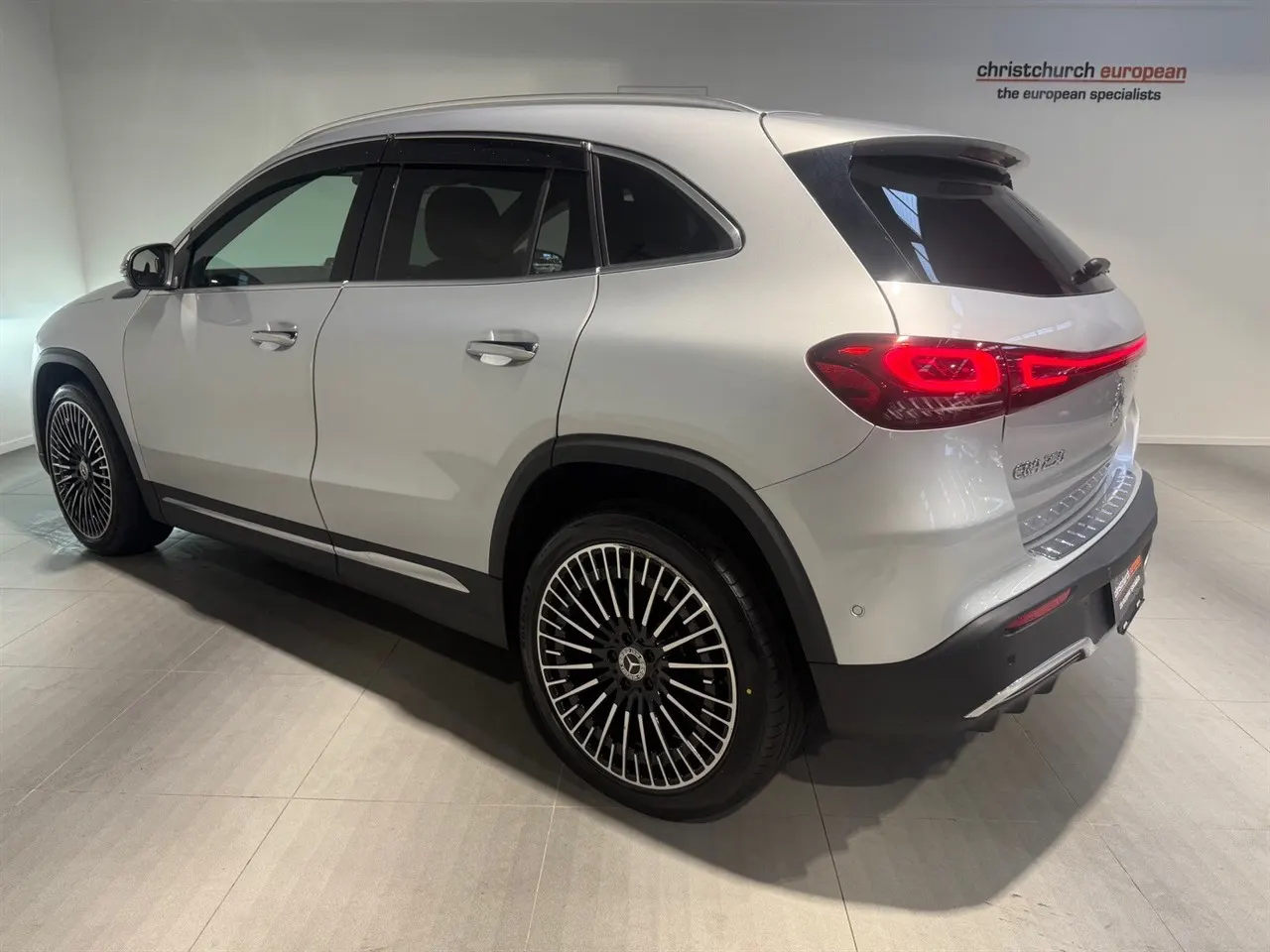 2021 Mercedes-Benz EQA 250 AMG Line Full Electric — photo 4