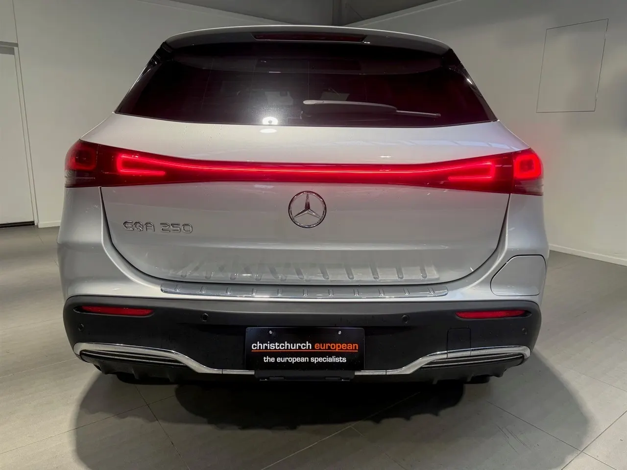 2021 Mercedes-Benz EQA 250 AMG Line Full Electric — photo 5