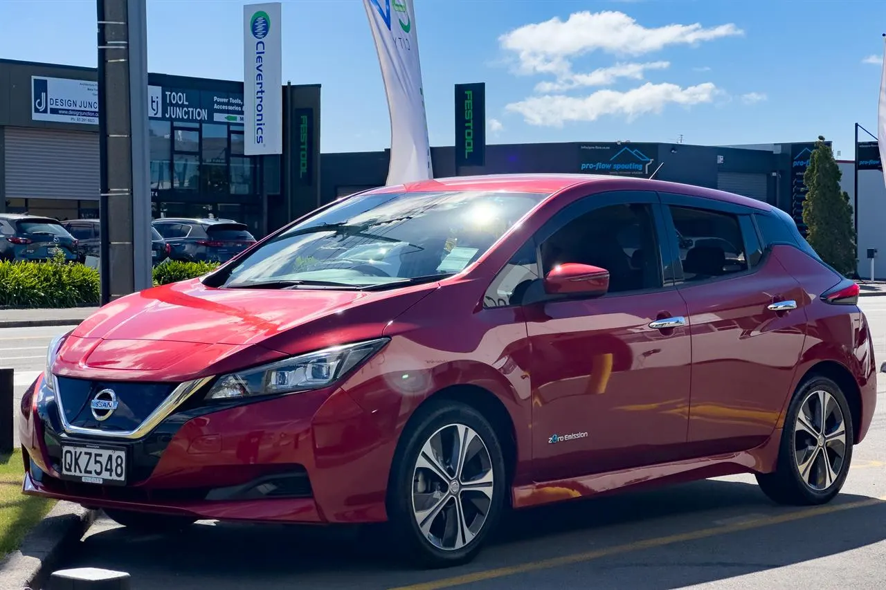 2018 Nissan Leaf X (40kWh) with Pro Pilot — photo 8