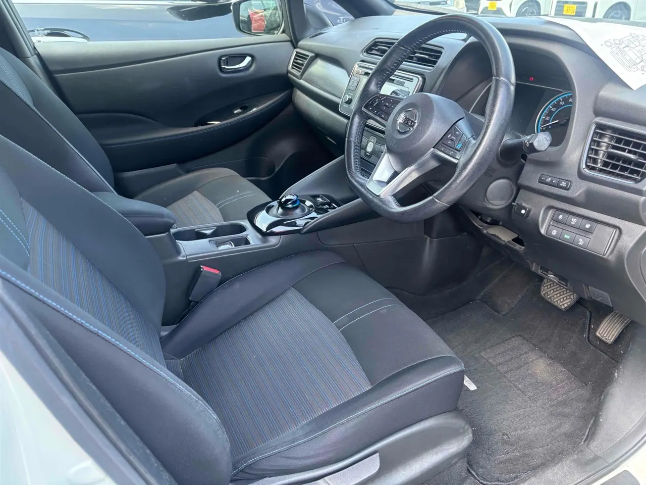 2017 Nissan Leaf 40G SOH82.6% Pro Pilot — photo 3