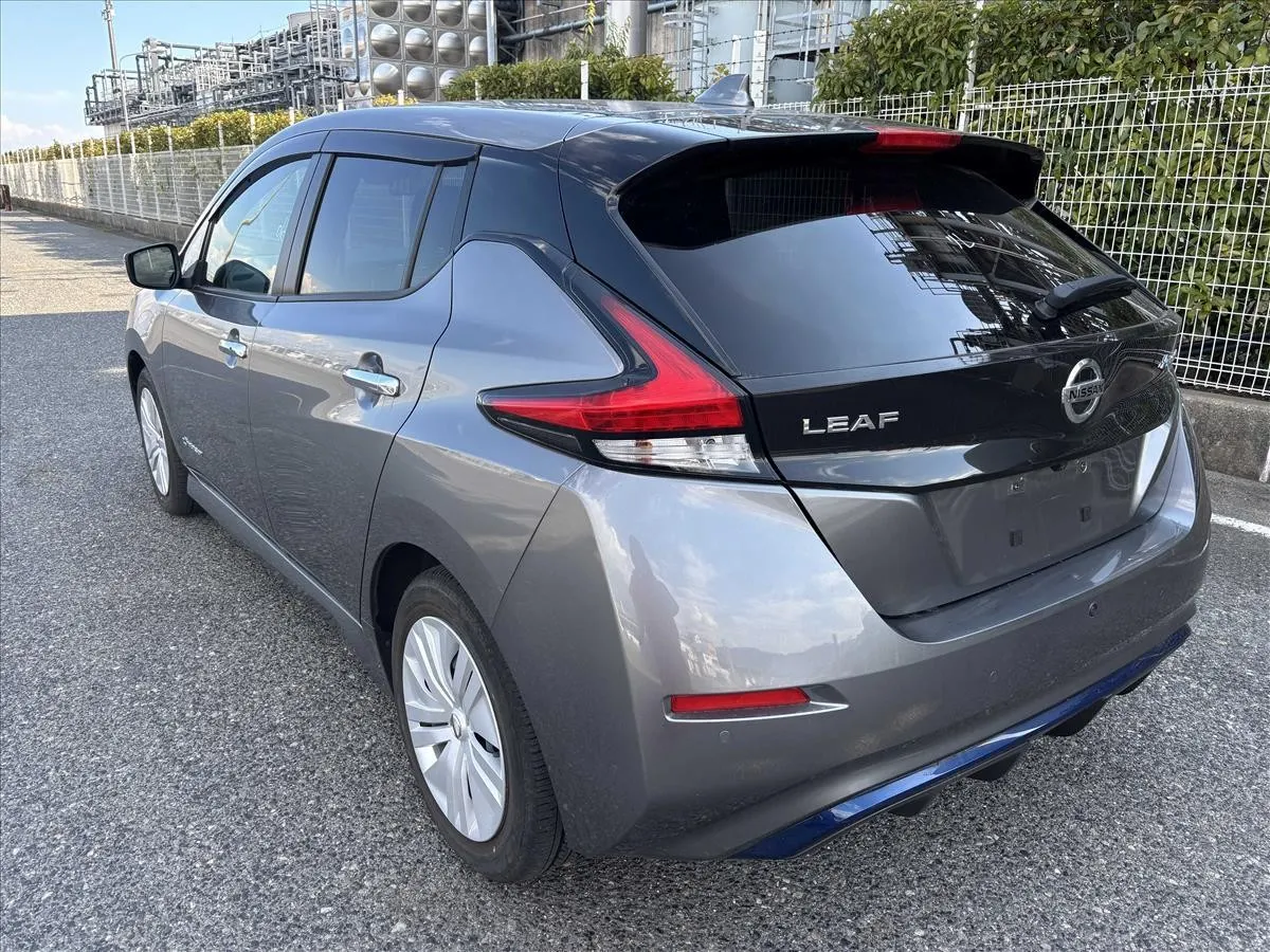 2021 Nissan Leaf S (40kWh) — photo 4