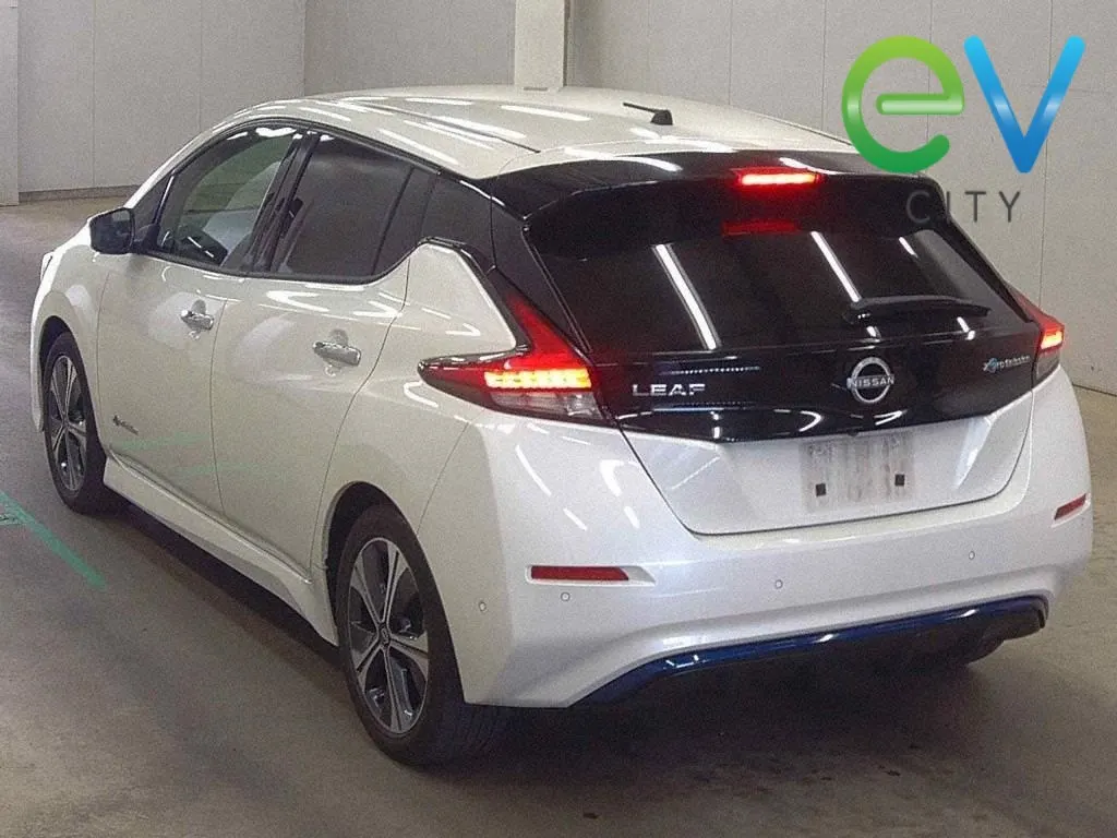 2017 Nissan LEAF G 40kWh Pro Pilot, 360 Camera — photo 3