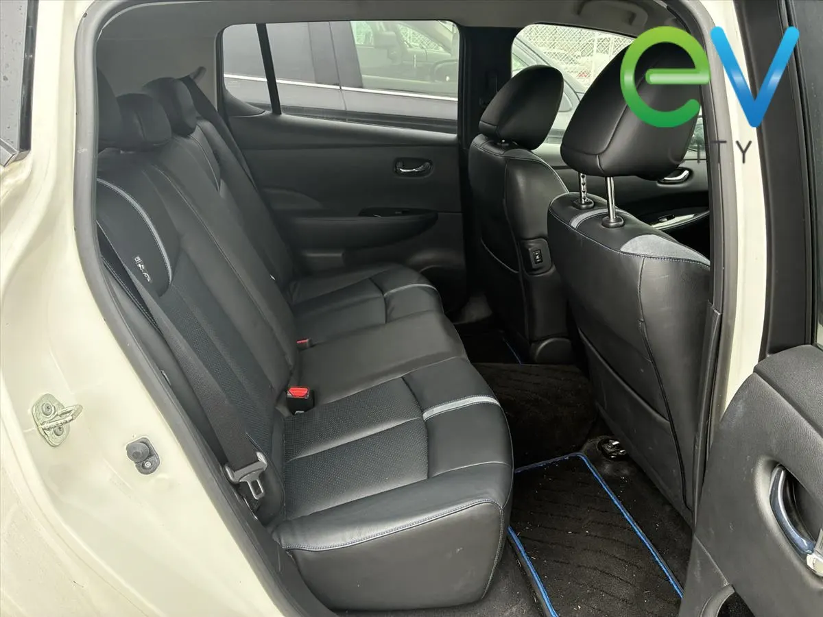 2019 Nissan Leaf G e+ (62kWh) Leather Seats and BOSE Audio — photo 6