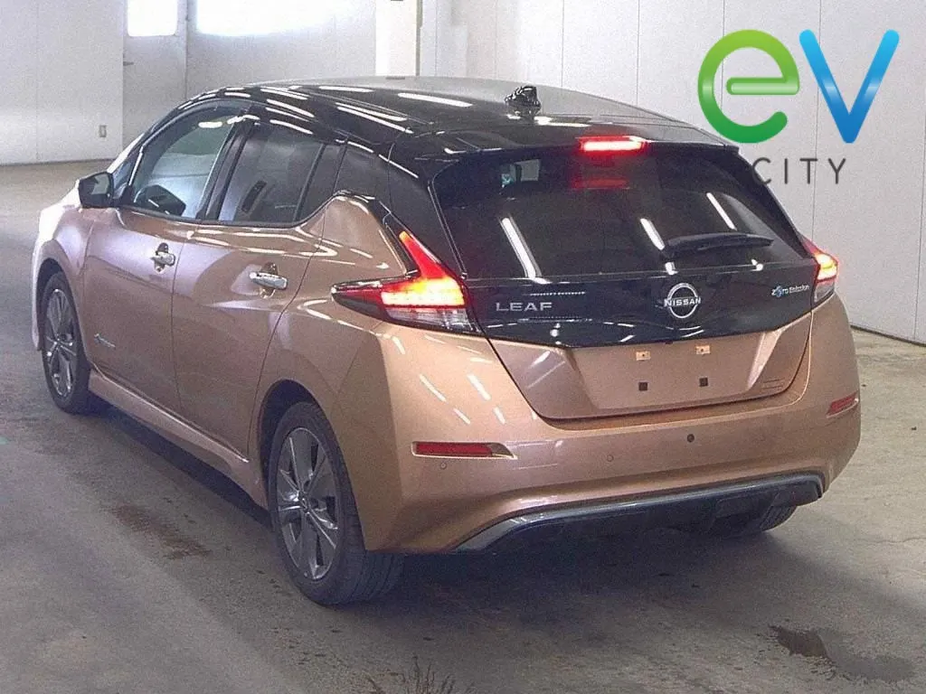 2023 Nissan Leaf X (40kWh) — photo 3
